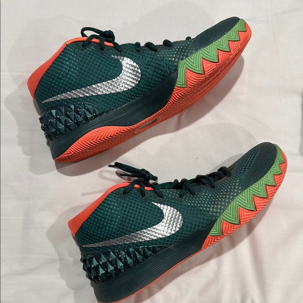 Nike Men's Athletic Shoes - Green and Orange